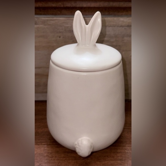 Super Cute 🥰 Rae Dunn - Spring/ Easter Storage Container 🫙 Hop To It  - NEW - Picture 4 of 5